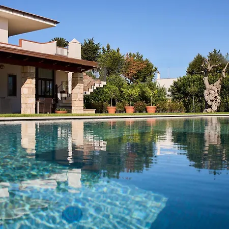 Le Bianche לינה וארוחת בוקר 3*