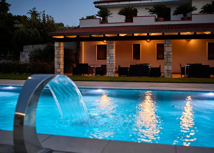 לינה וארוחת בוקר Le Bianche 3*