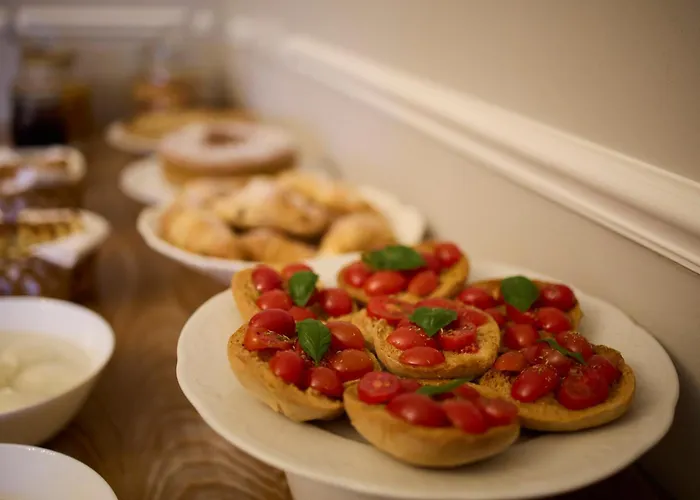 לינה וארוחת בוקר Le Bianche 3*