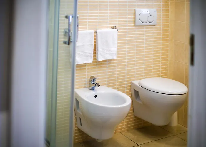 לינה וארוחת בוקר Le Bianche נוצ'י