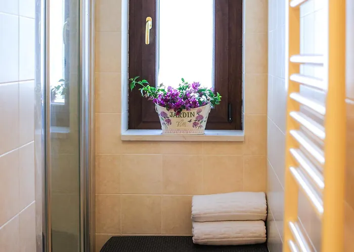 לינה וארוחת בוקר Le Bianche