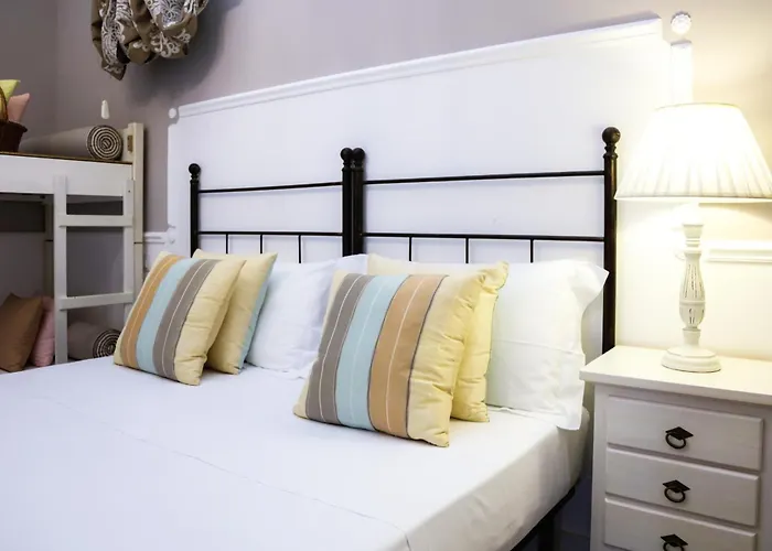 Le Bianche לינה וארוחת בוקר נוצ'י