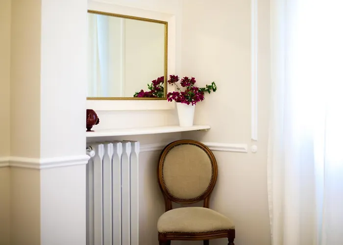 Le Bianche לינה וארוחת בוקר נוצ'י