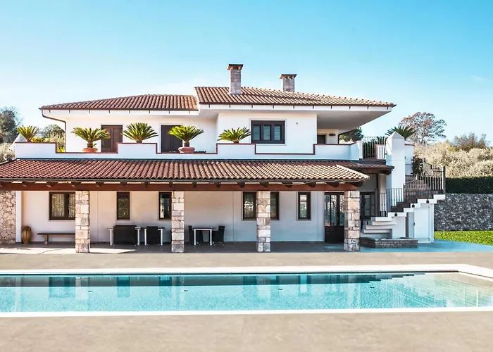 Le Bianche לינה וארוחת בוקר 3*